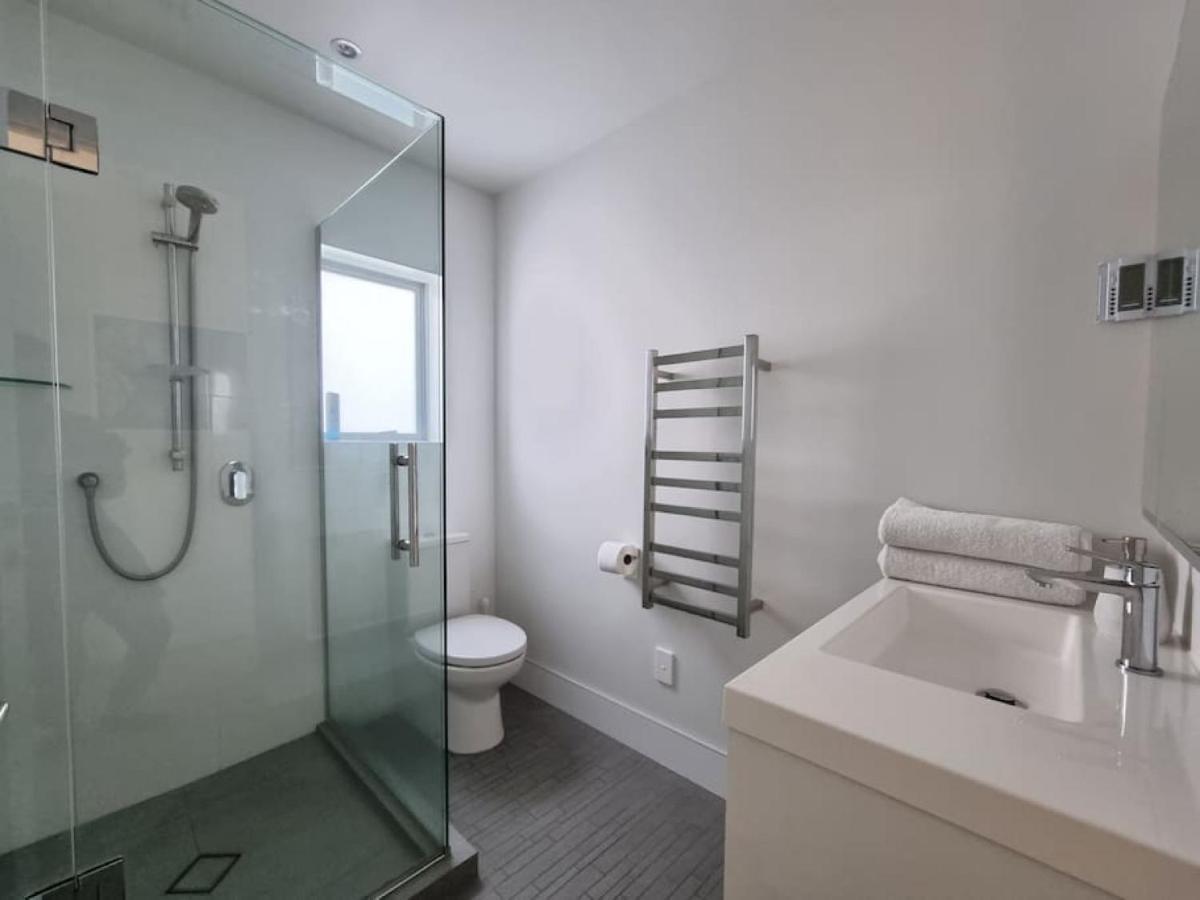 Fabulous Castor Bay 1 Bedroom With Views And Skytv Auckland Esterno foto