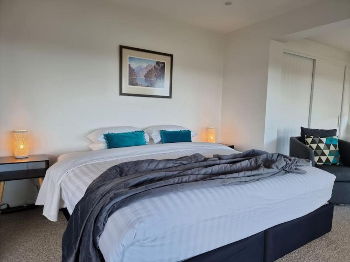 Fabulous Castor Bay 1 Bedroom With Views And Skytv Auckland Esterno foto