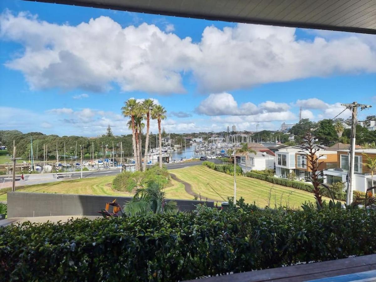 Fabulous Castor Bay 1 Bedroom With Views And Skytv Auckland Esterno foto